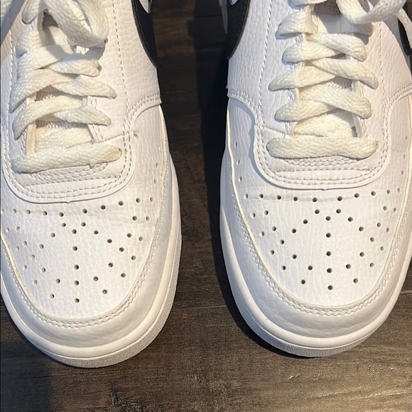 Nike White and Blue Athletic Shoes - Picture 3 of 7